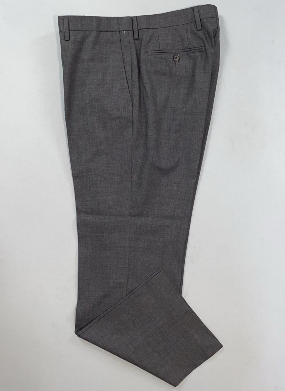Banana Republic Classic Fit Flat Front Wool Dress Pants in Mid Gray. Men's 33X30